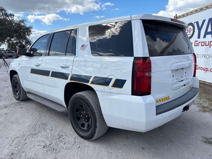 2016-chevrolet-tahoe-image-4