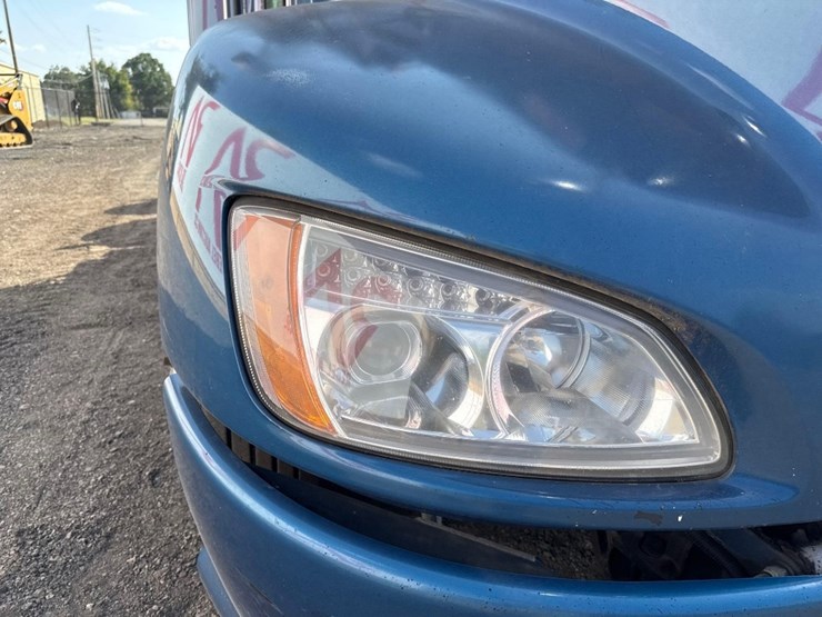 2012-kenworth-t660-image-21