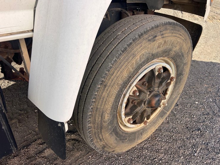 1996-ford-f-series-flatbed-truck-image-21