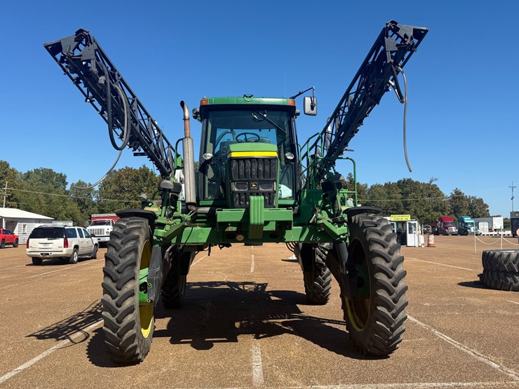 john-deere-4710-image-3