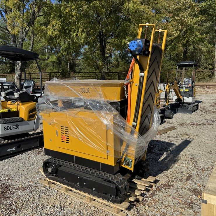 #4713 • SDCJC Rock Jaw Crusher w/ Conveyor