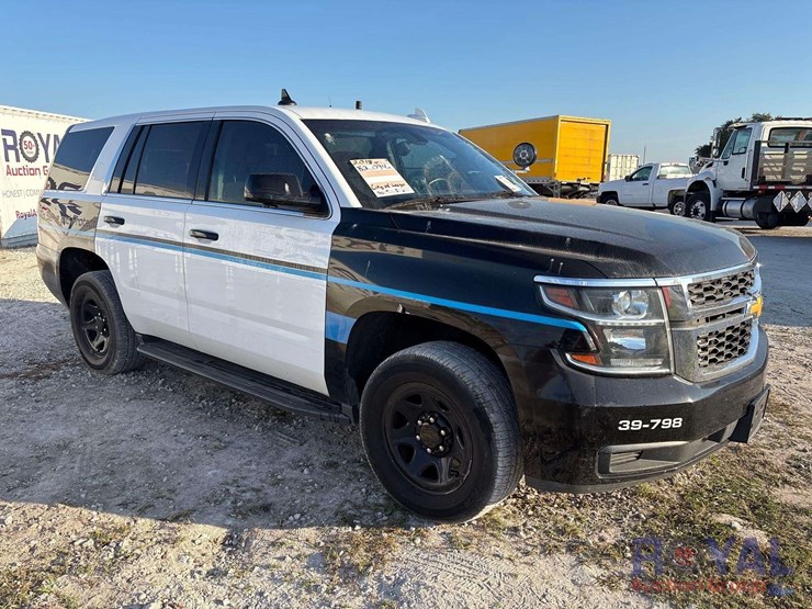 2018-chevrolet-tahoe-image-2