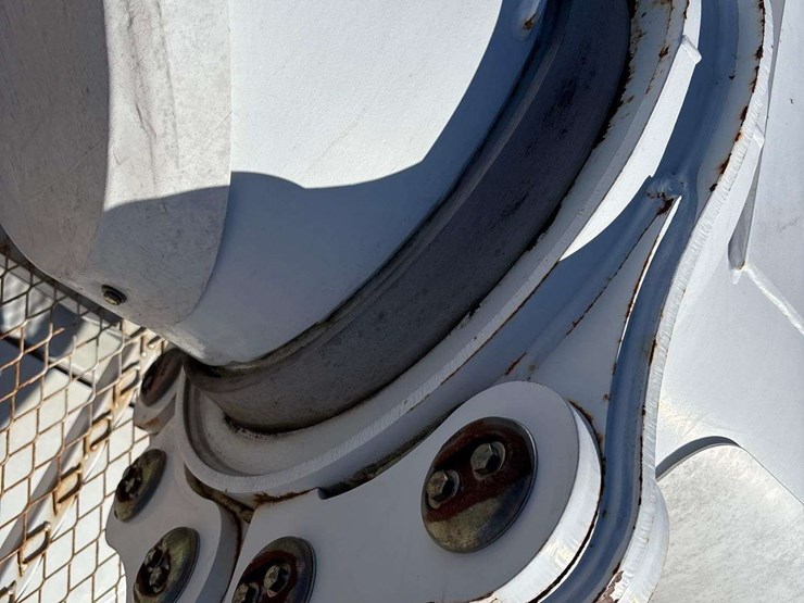 2016-freightliner-m2-106-4x4-altec-bucket-truck-image-28