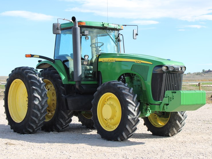 john-deere-8320-image-11
