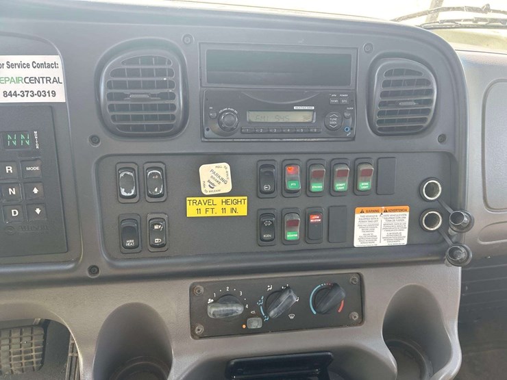 2013-freightliner-m2-106-altec-aa755-55ft-bucket-truck-image-12