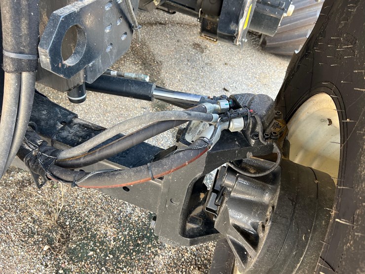 2023-new-holland-cr10.90-image-53