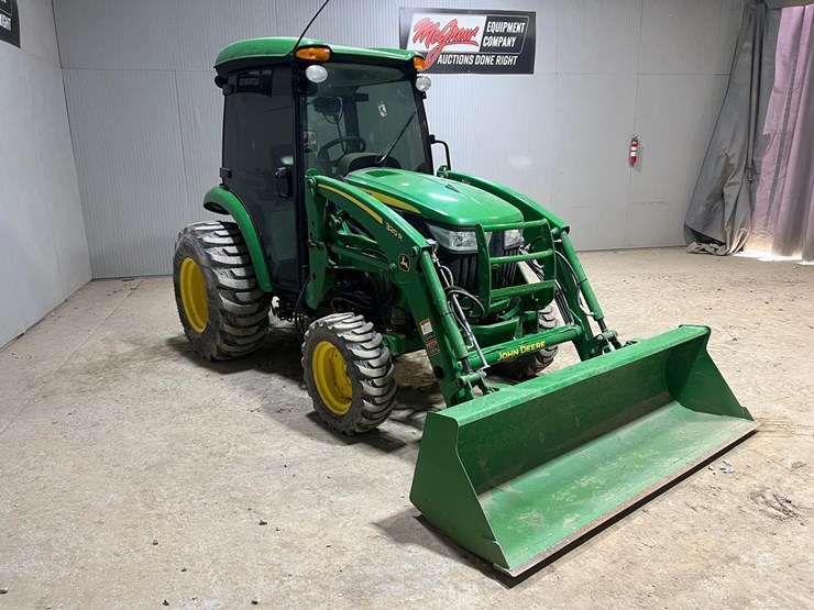 2020-john-deere-3046r-image-8