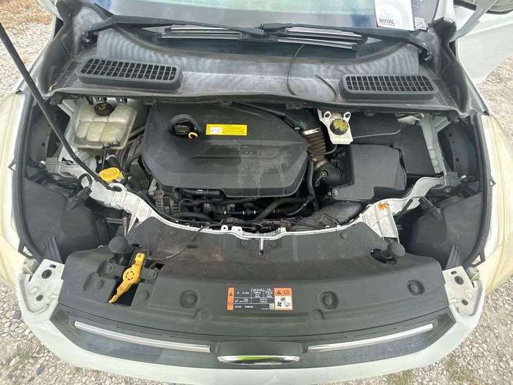 2016-ford-escape-se-image-7