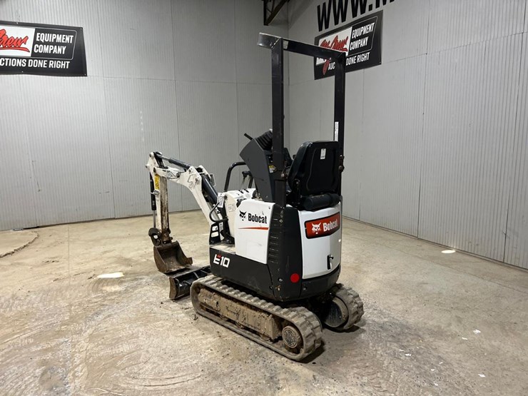 2022-bobcat-e10-image-3