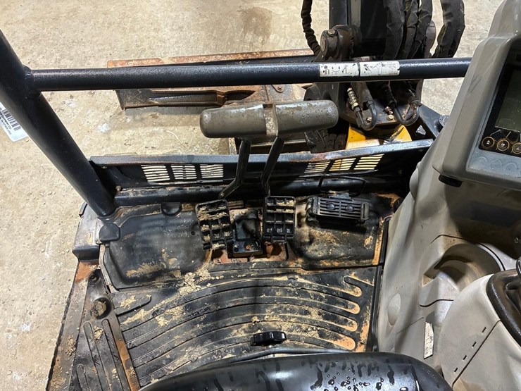 2016-deere-50g-image-25