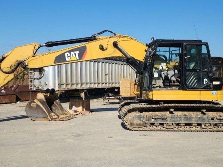 2019-caterpillar-325f-image-24
