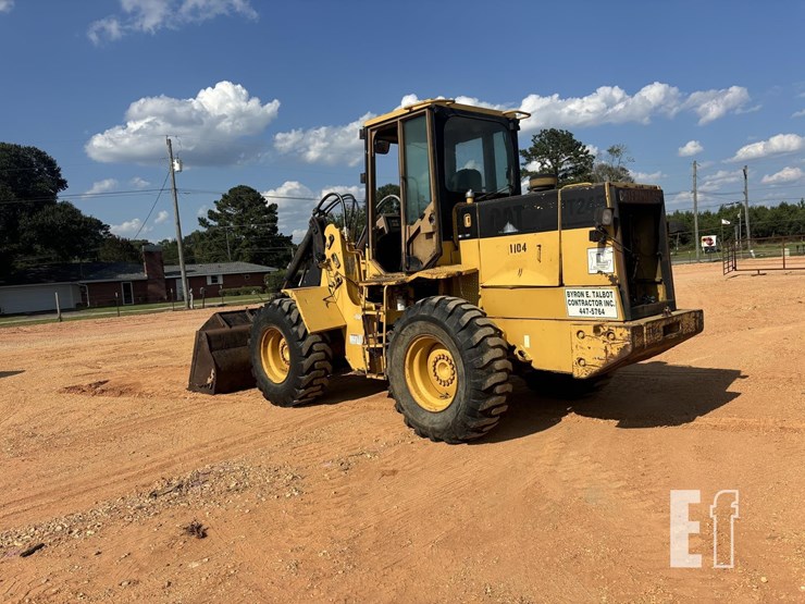 caterpillar-it24f-image-3