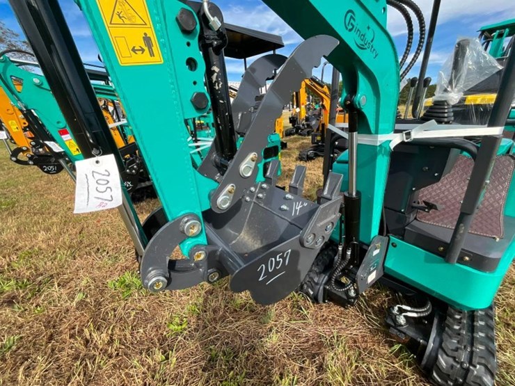 unused-cfg-qk16r-mini-excavator-(rato-15hp-bkt-image-3