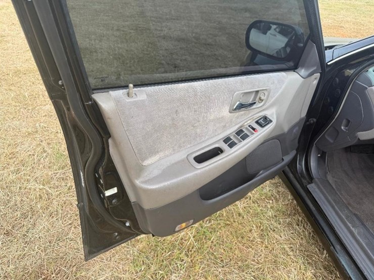 1998-honda-accord-lx-(at,-miles-read-200431,-image-6