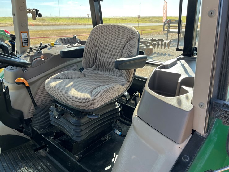 2016-john-deere-5100e-image-13