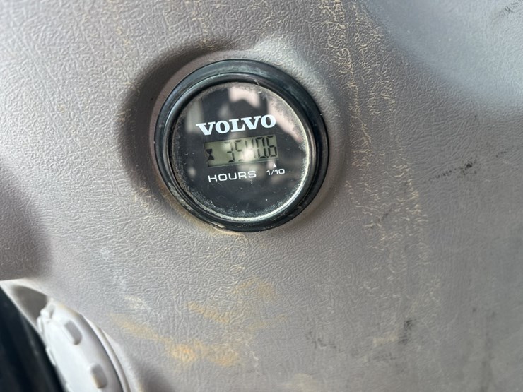 2020-volvo-ec200el-image-16