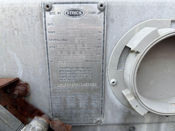 1998-strick-trailer-image-4