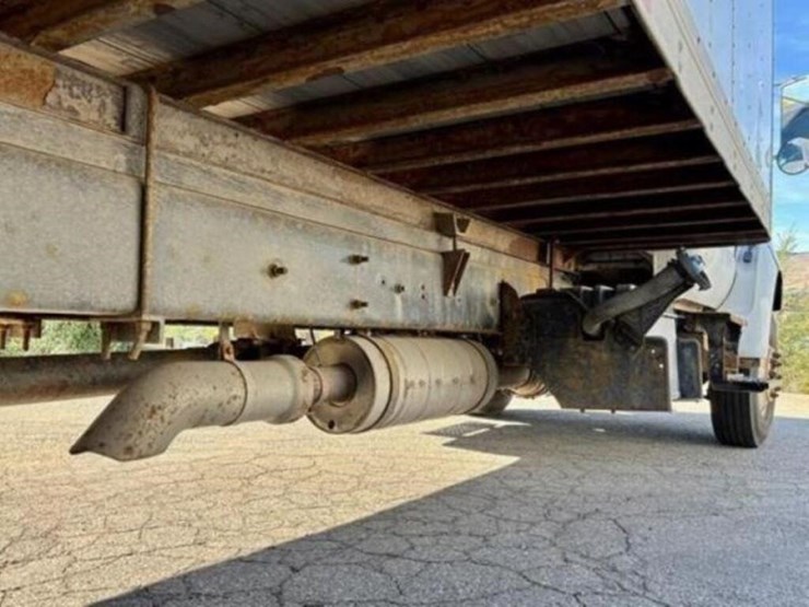 2013-ford-f750-xl-image-27