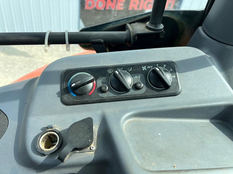 2016-kubota-m135gx-image-33