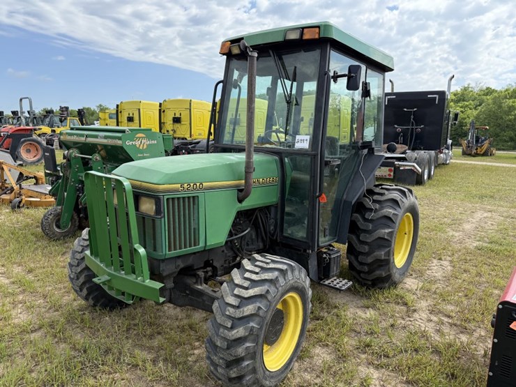 1996-john-deere-5200-image-2