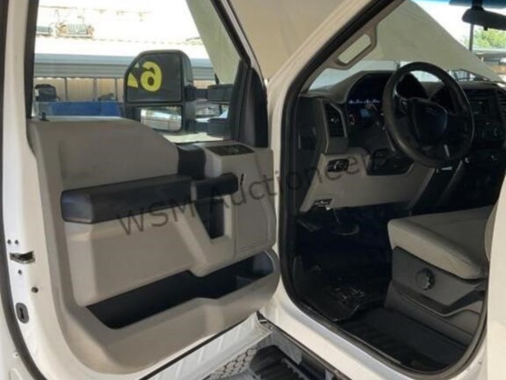 2017-ford-f350-image-24