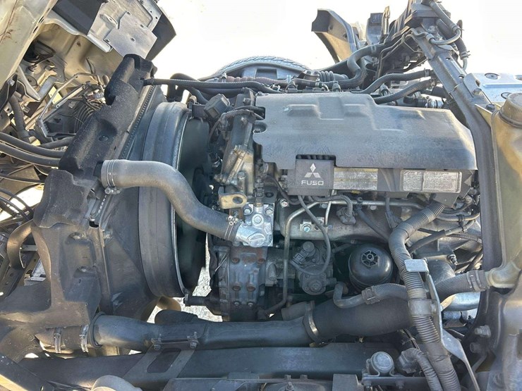 2016-mitsubishi-fuso-fec52s-image-7