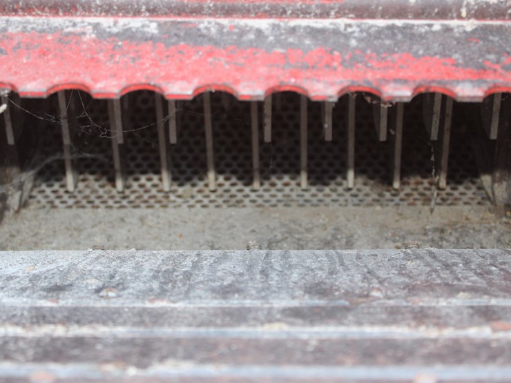 international-1250-image-27