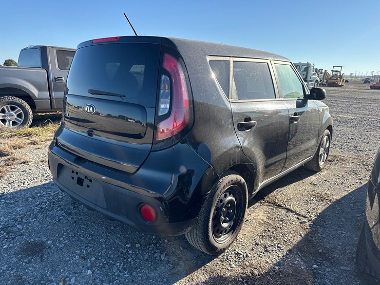 #27163-•-2017-kia-soul-suv-vin:-kndjn2a2xh7430848-inv#-27163-image-4