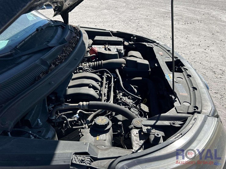 2016-ford-explorer-image-9