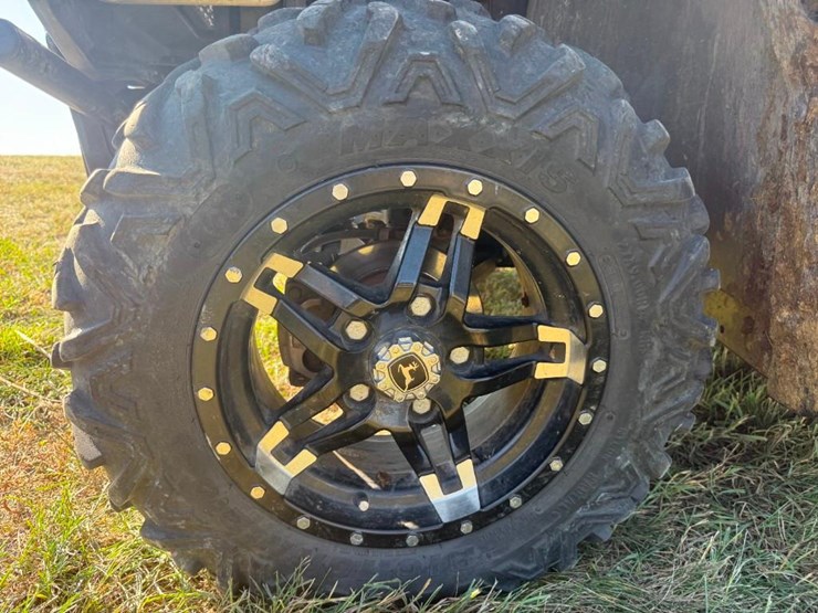 john-deere-gator-image-17