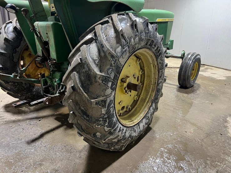 john-deere-4320-image-16