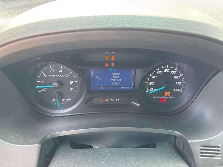 2014-ford-explorer-image-17