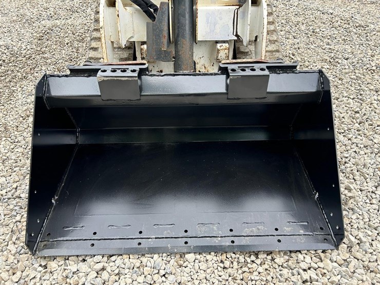 44"-gp-bucket-image-2