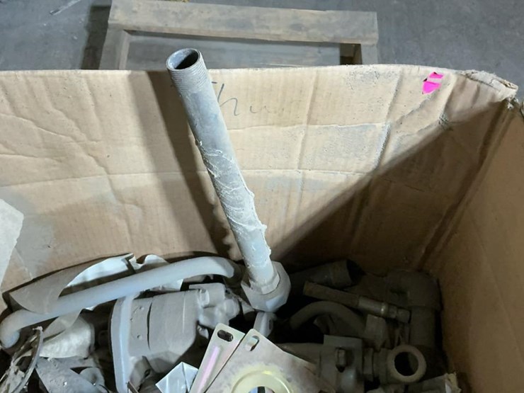 #167-•-hydraulic-motors-and-assorted-parts-image-6