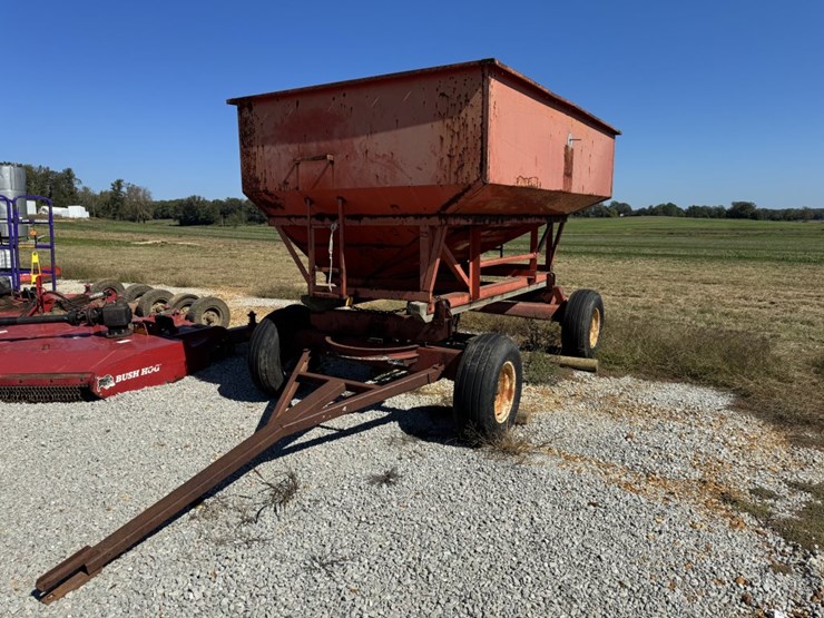 #12472-•-5th-wheel-grain-cart-gravity-wagon-image-1