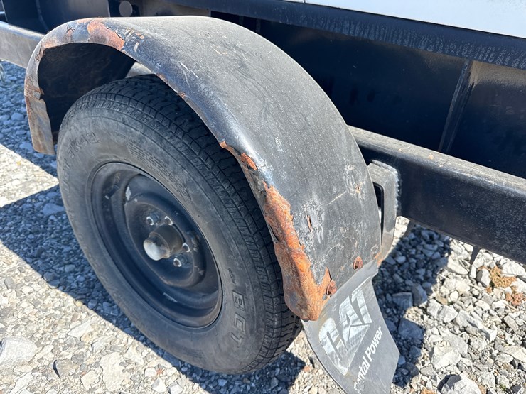 2007-caterpillar-xq20-image-19