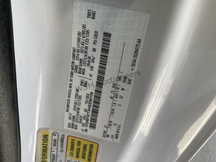 2017-ford-f350-image-15