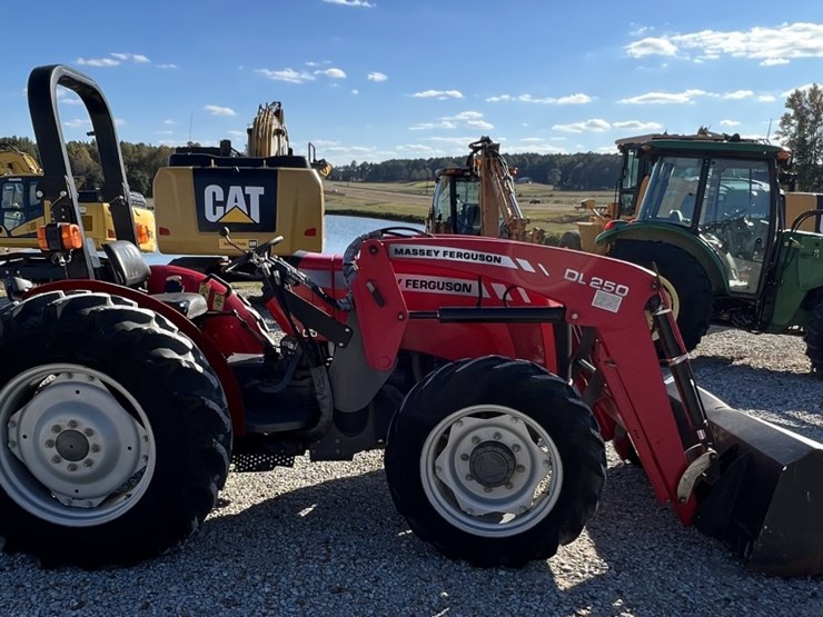 2016-massey-ferguson-2615-image-3