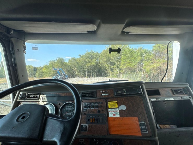 kenworth-rollback-tow-truck-image-29