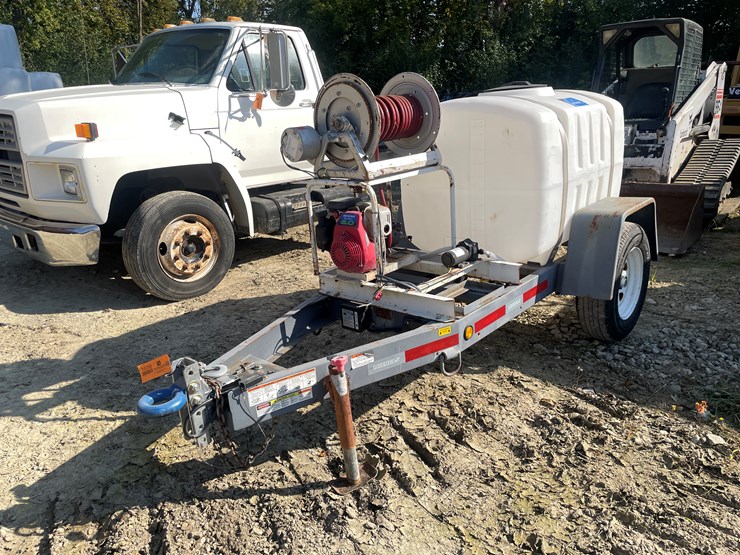#1039-•-single-axle-water-pump-trailer-image-1