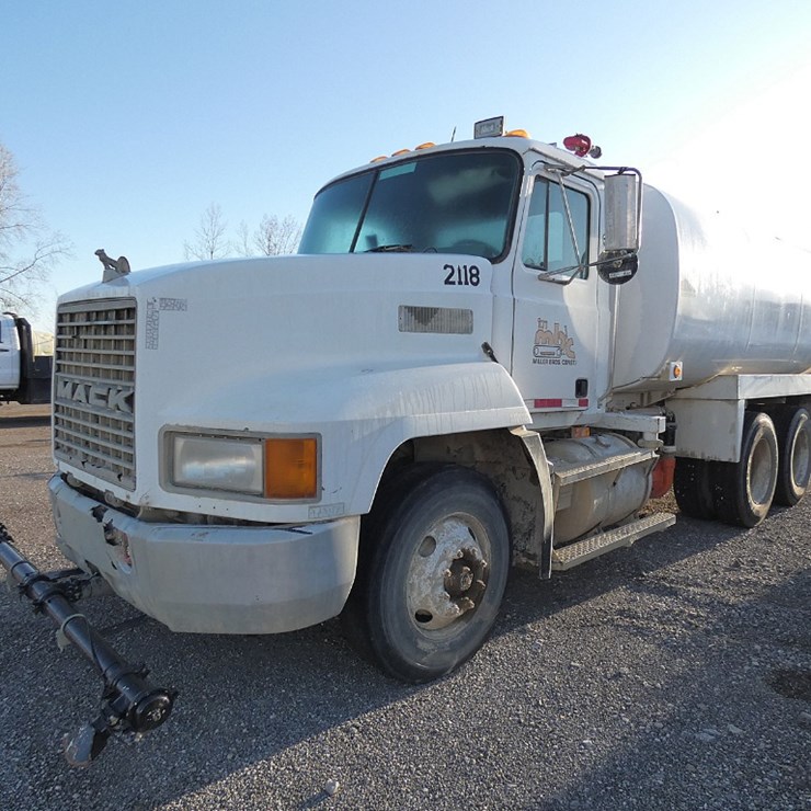 1997 MACK CH613