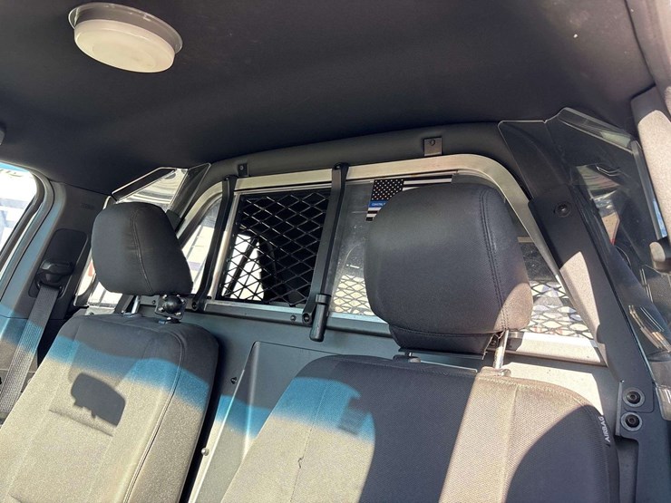 2018-ford-explorer-image-21