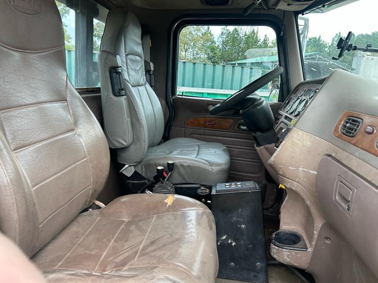 2006-peterbilt-357-image-4