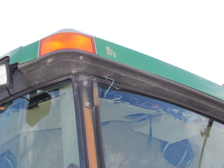 john-deere-8320-image-36