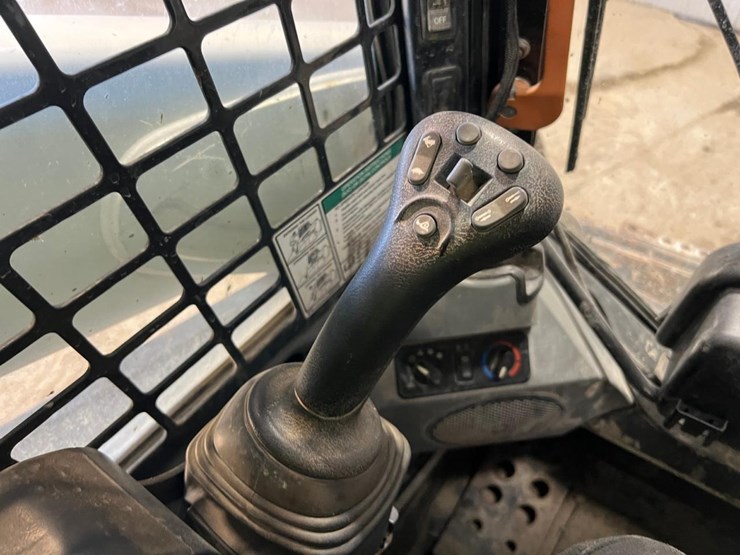 2018-bobcat-t595-image-26