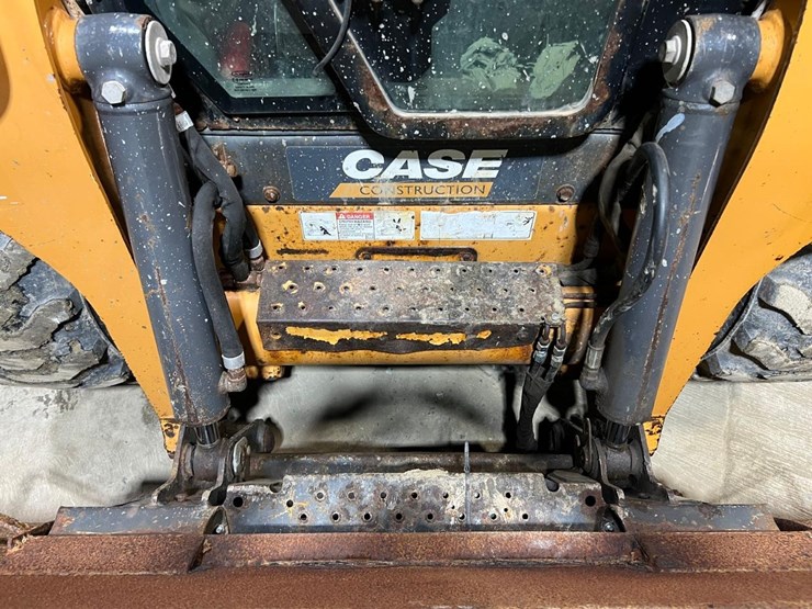 2015-case-sr220-image-10