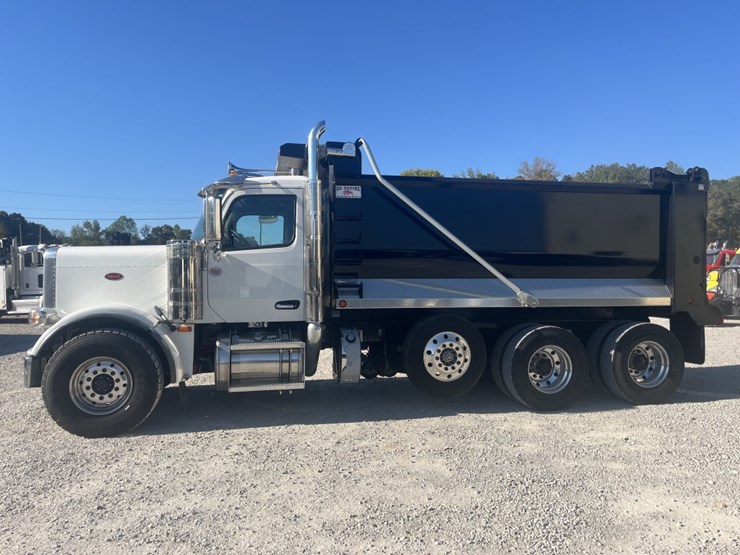 #4709-•-2025-peterbilt-589-tri-axle-dump-truck-image-5