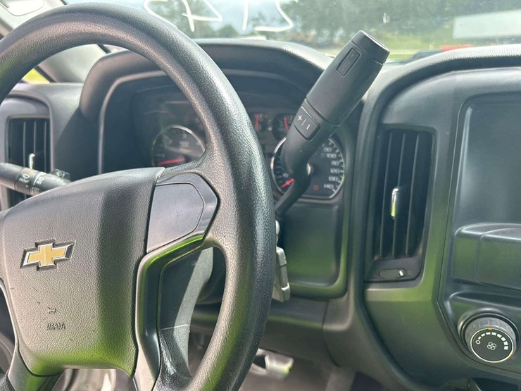 2019-chevrolet-silverado-image-14