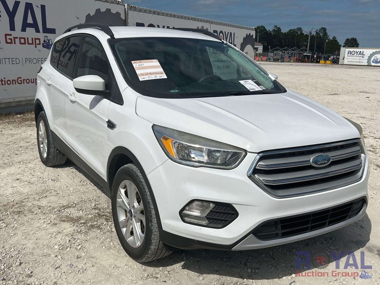 2018-ford-escape-se-image-2