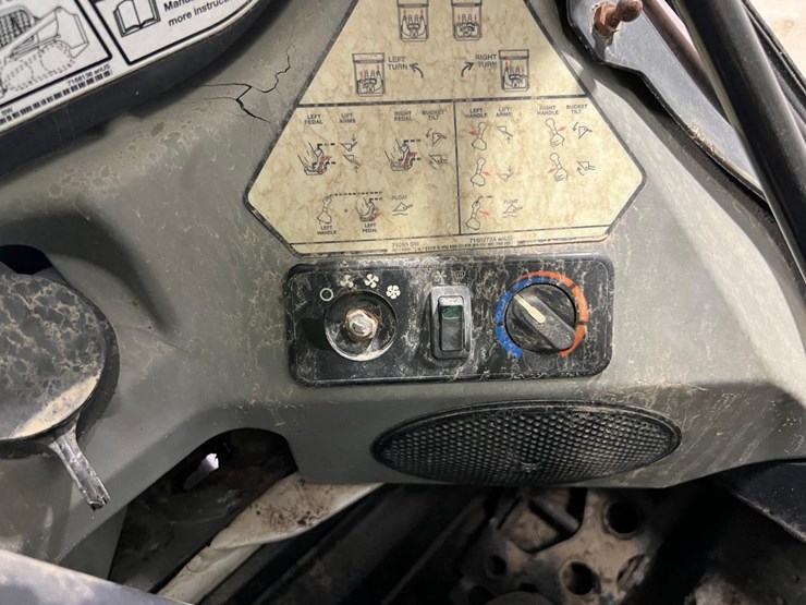 2017-bobcat-s770-image-22